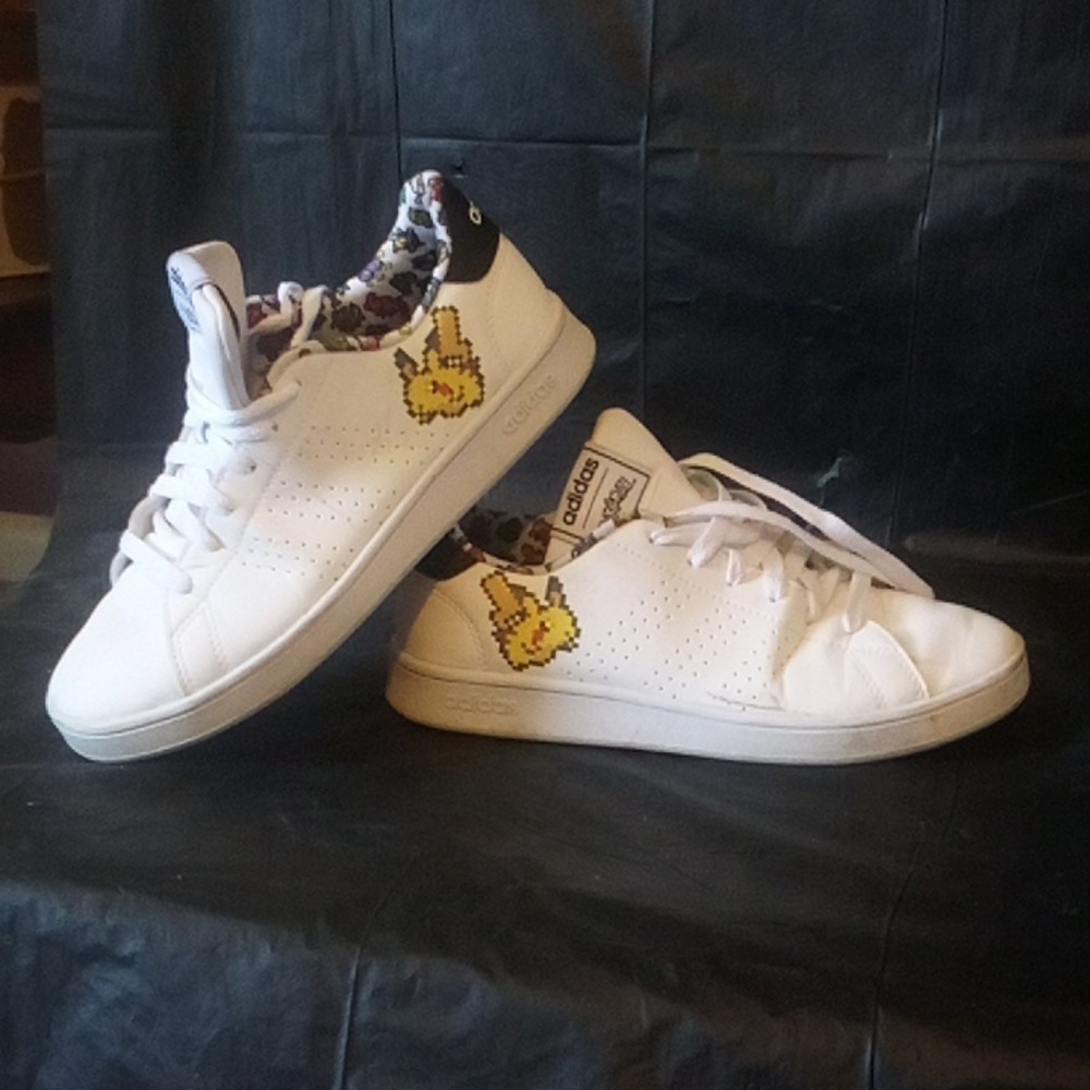 Adidas Kids White and Black Pokemon Pikachu Advantage Size 4 - Picture 7 of 10